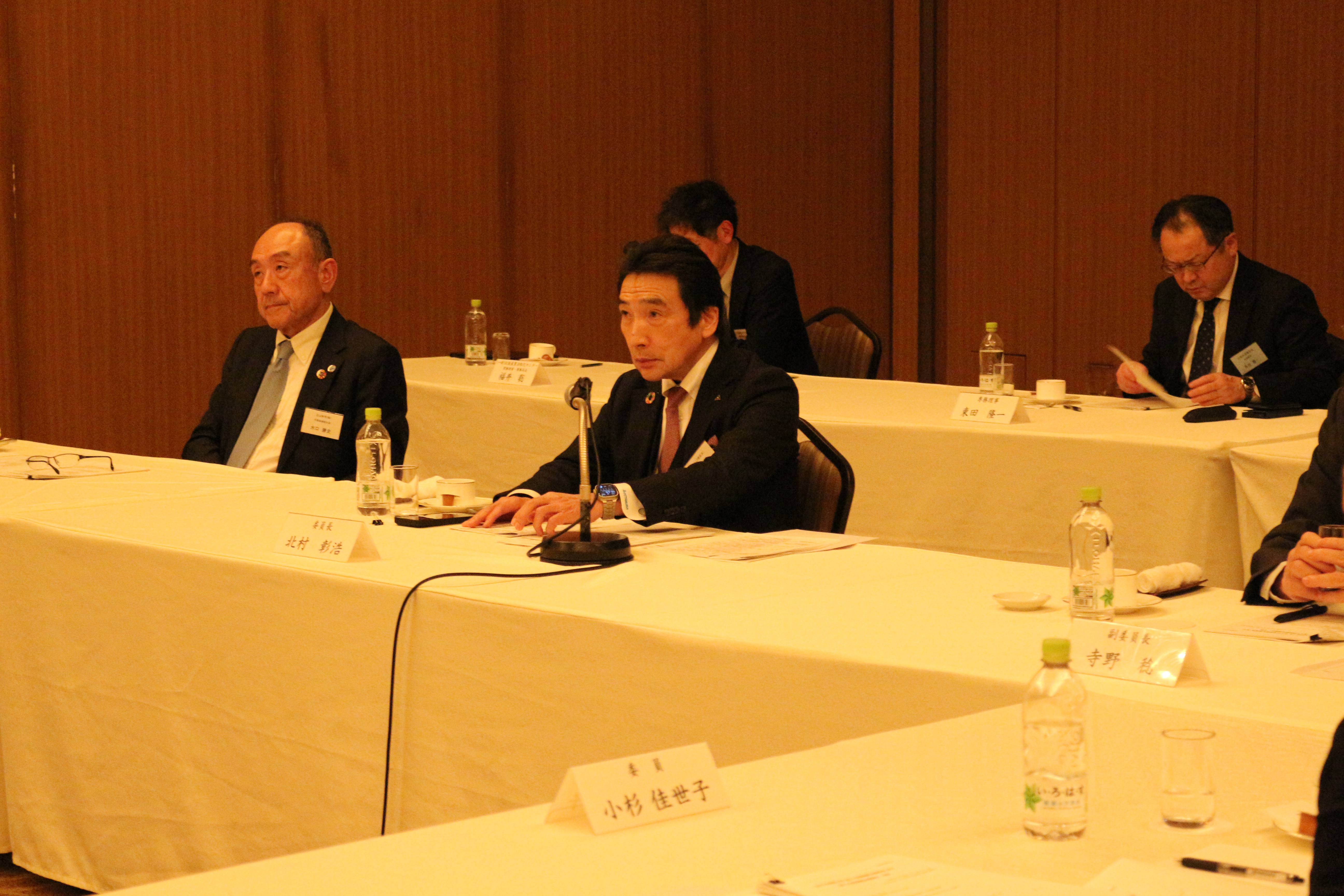 北村委員長