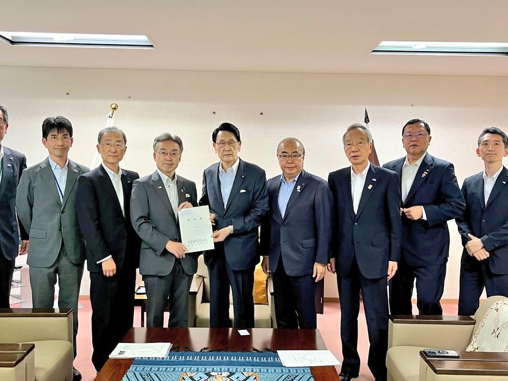 01_自民党.jpg