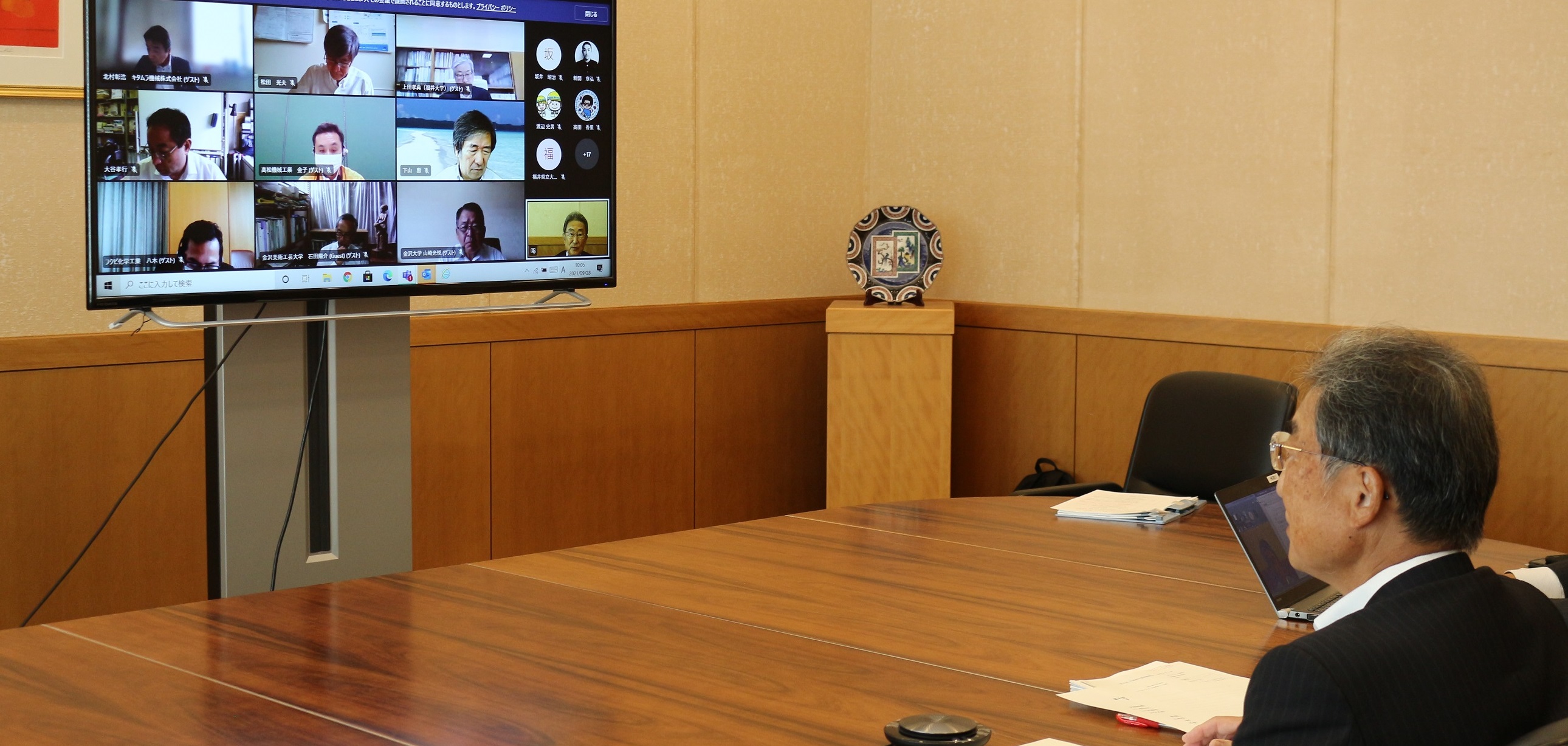 懇談会（金井会長）